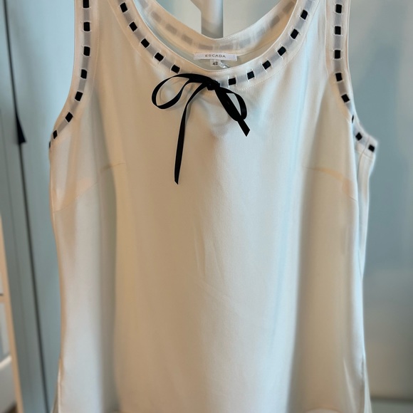 Escada cami. Size 42 (size 10 equiv) - Picture 3 of 7